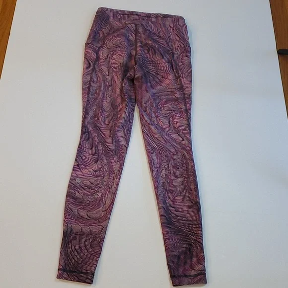 #930 Lululemon leggings size 6 b963. - Picture 4 of 6